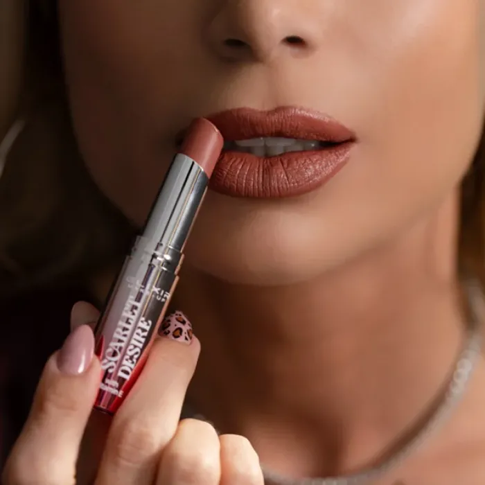 Elixir Scarlet Desire Satin Κραγιόν #100 LIMITED EDITION