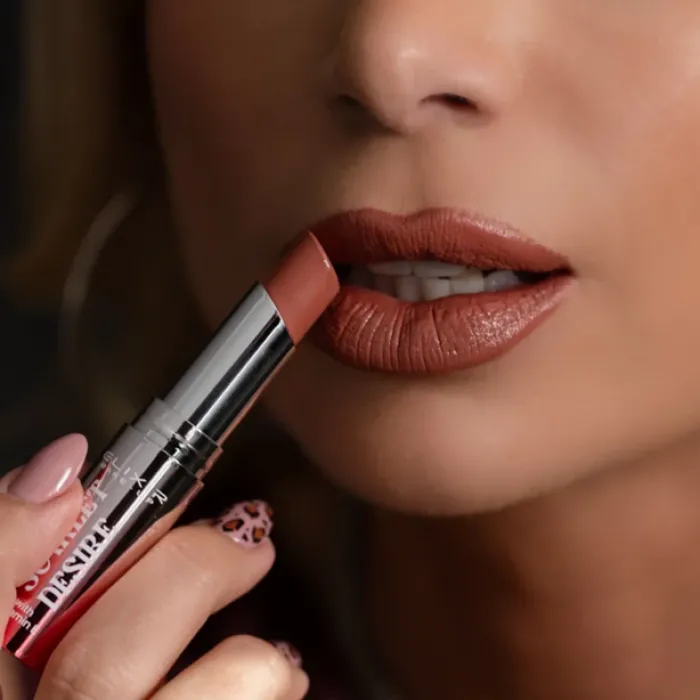 Elixir Scarlet Desire Satin Lipstick #104 LIMITED EDITION