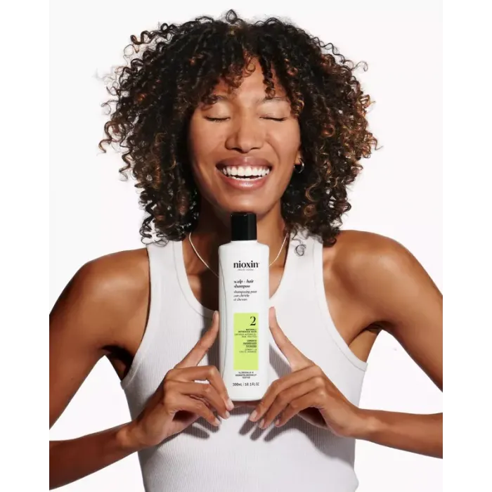 Nioxin System 2 Σετ Θεραπείας Μαλλιών Natural Hair Progressed Thinning Light Moisture 3τμχ Σαμπουάν 300ml, Conditioner 300ml,Θεραπεία 300ml 